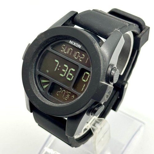 Working nixon digital watch - working,